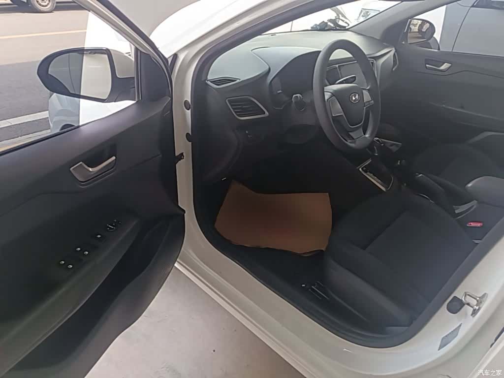 Hyundai GLS, 2018 12