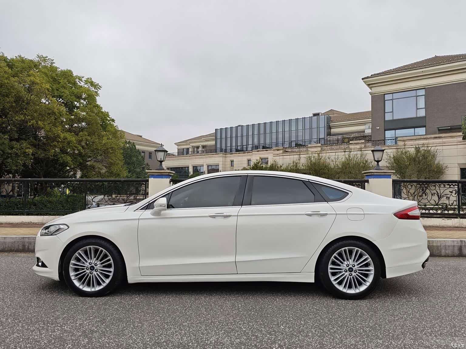 Ford Mondeo, 2014 7