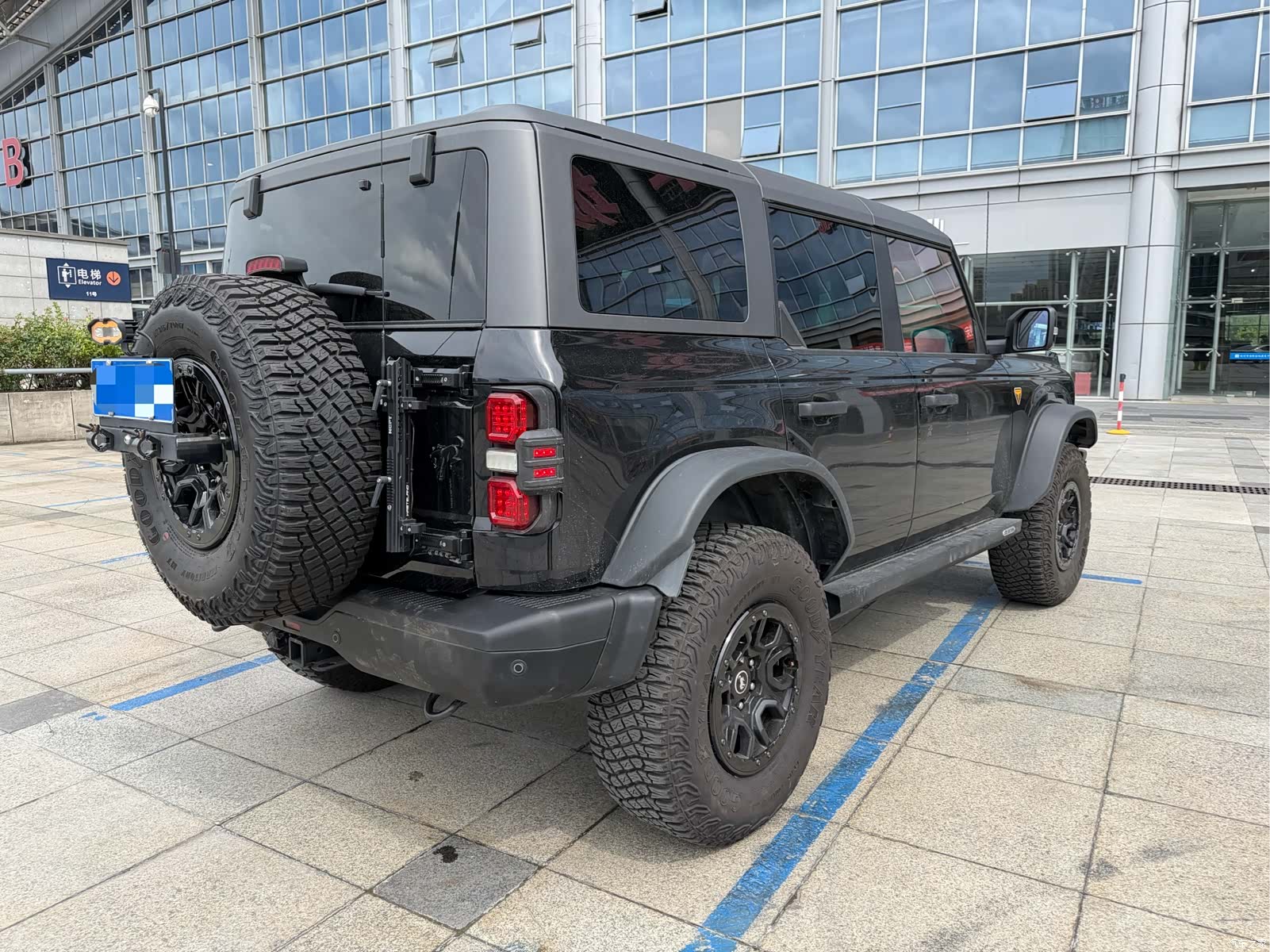 Ford Bronco, 2024 4