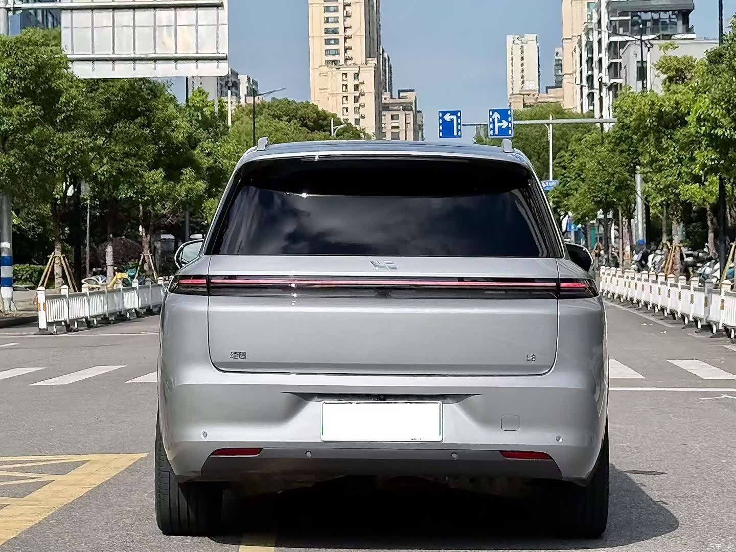 Li Auto L8, 2023 8