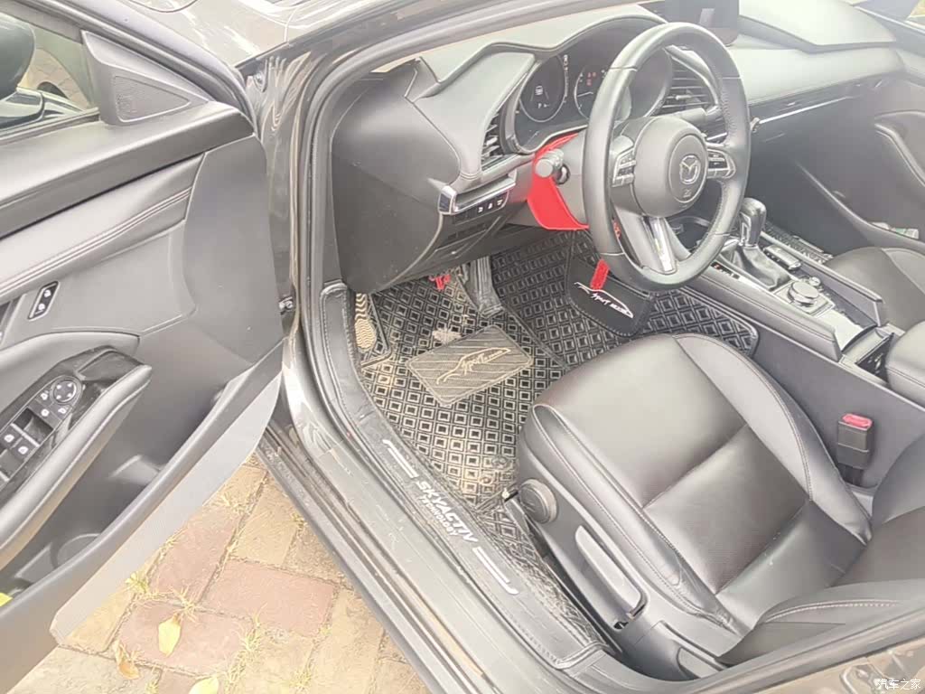 Mazda Mazda3, 2020 23