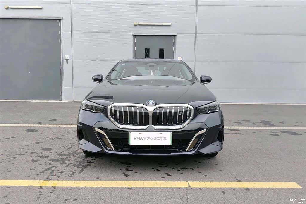 BMW i5, 2025 2