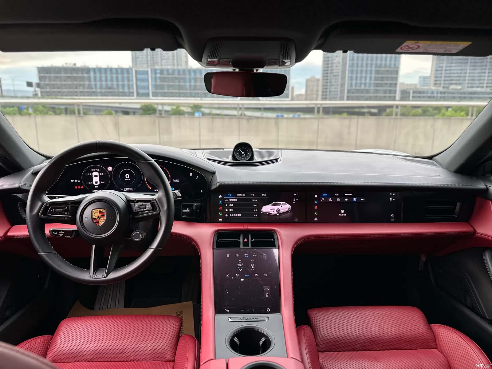 Porsche Taycan, 2021 9