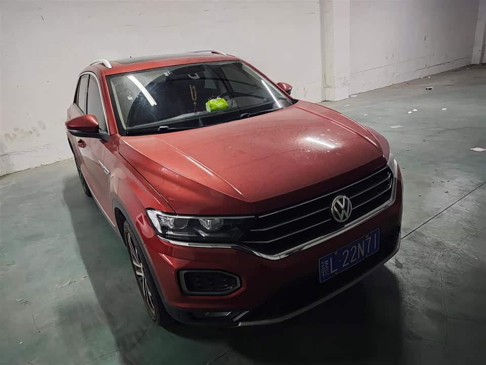 Volkswagen T-ROC exploring Songs