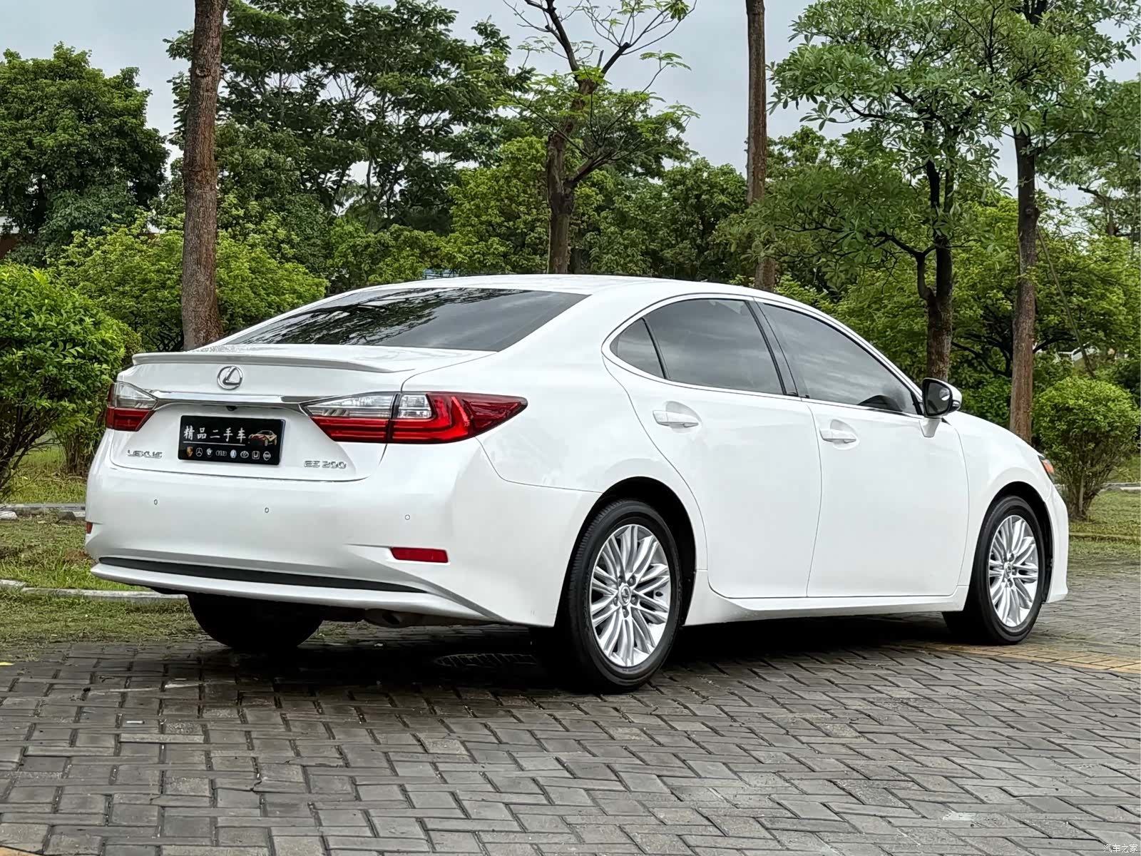 Lexus ES, 2017 16