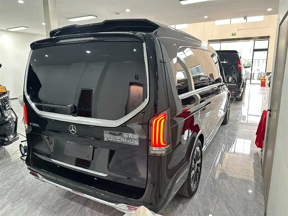 Mercedes-Benz V-class