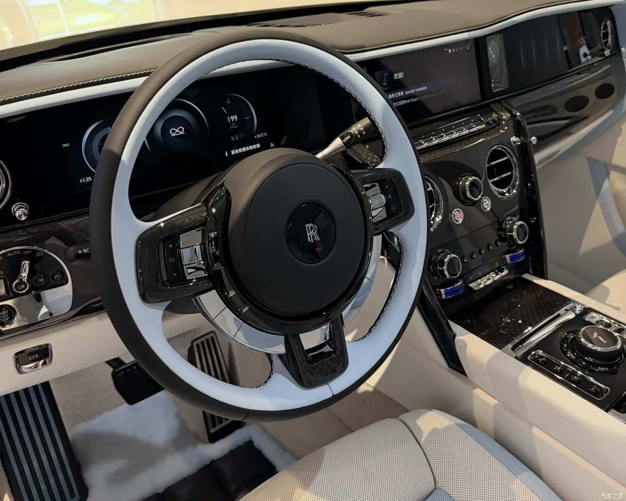 Rolls-Royce Cullinan, 1900 7