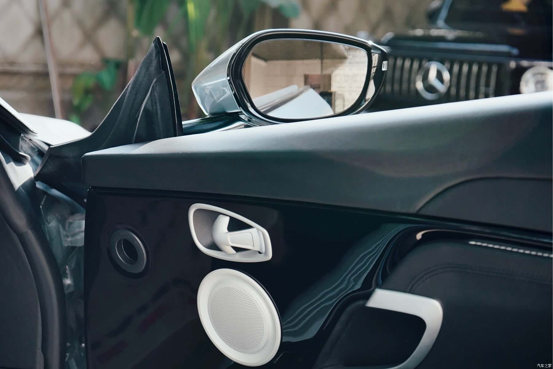 Aston Martin DB11, 2021 19