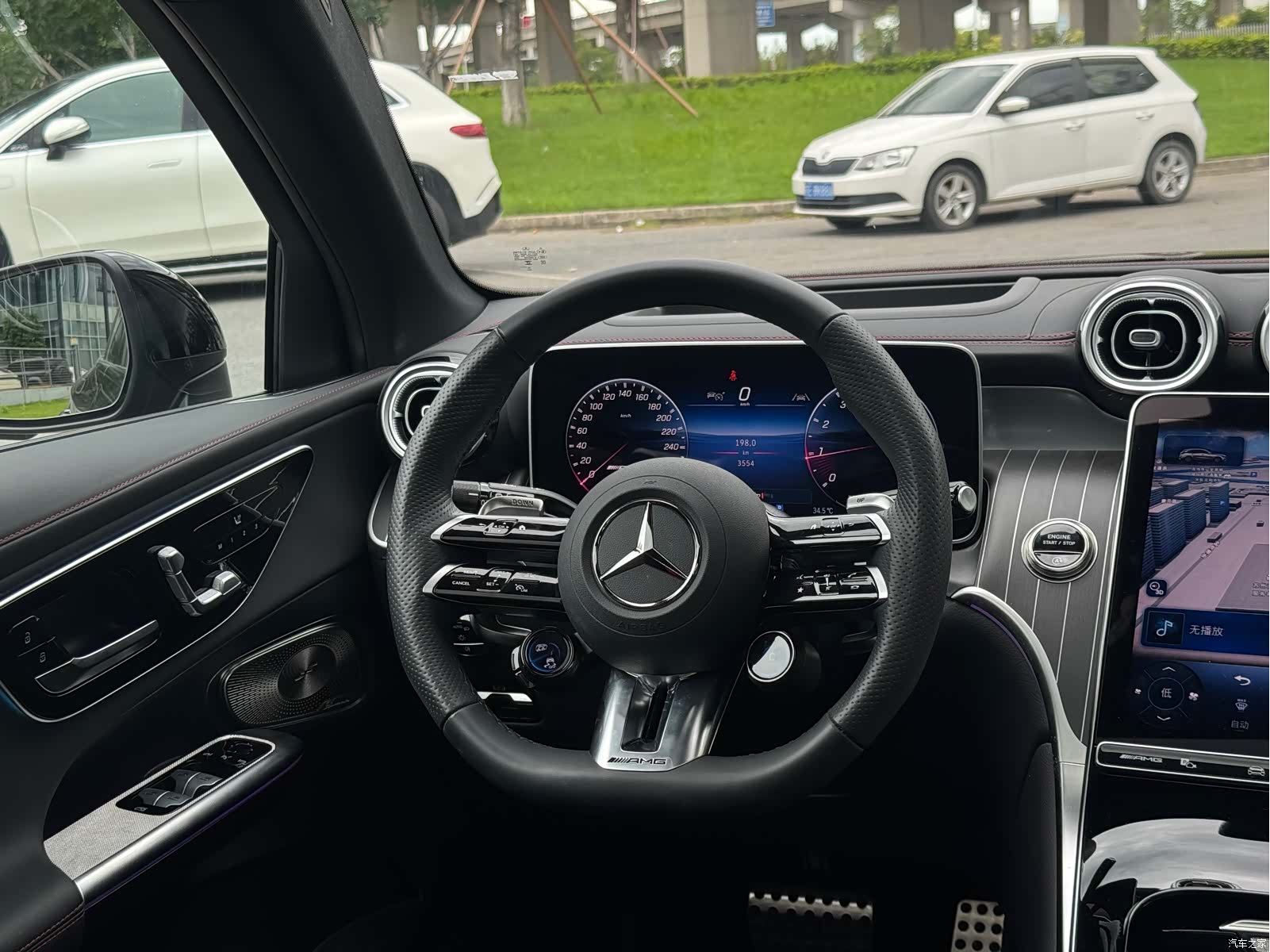 Mercedes-Benz GLC, 2025 10
