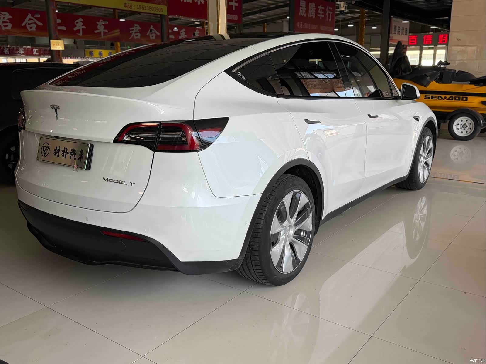 Tesla Model Y, 2023 все фото