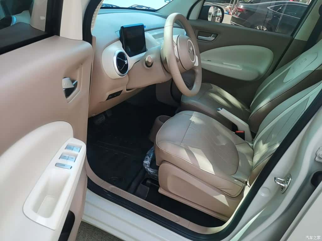 Wuling MINIEV, 2025 12
