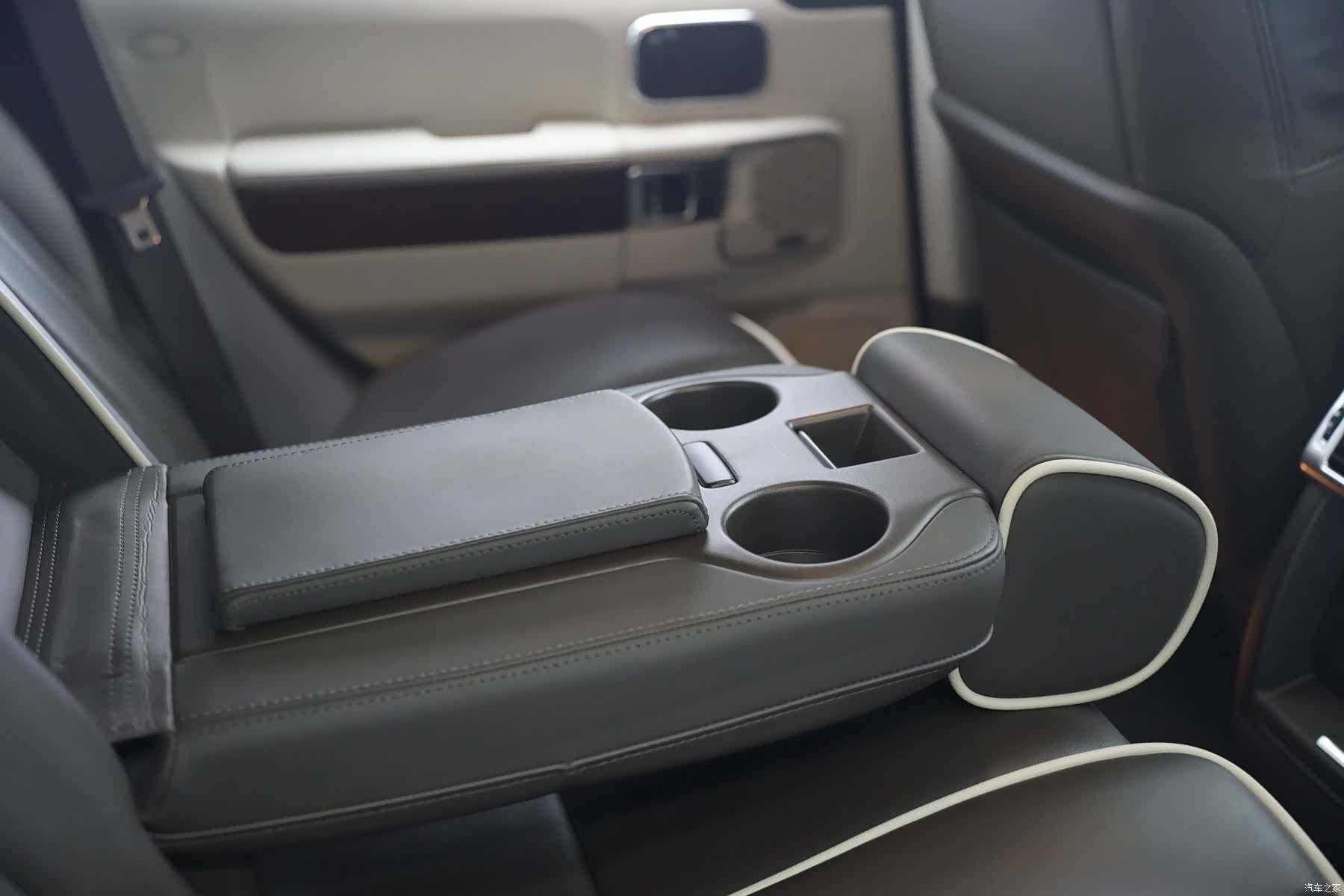 Land Rover Range Rover, 2012 19