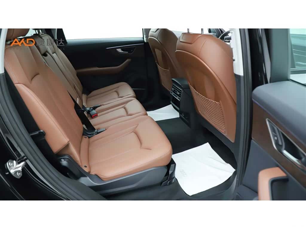 Audi Q7, 2025 8