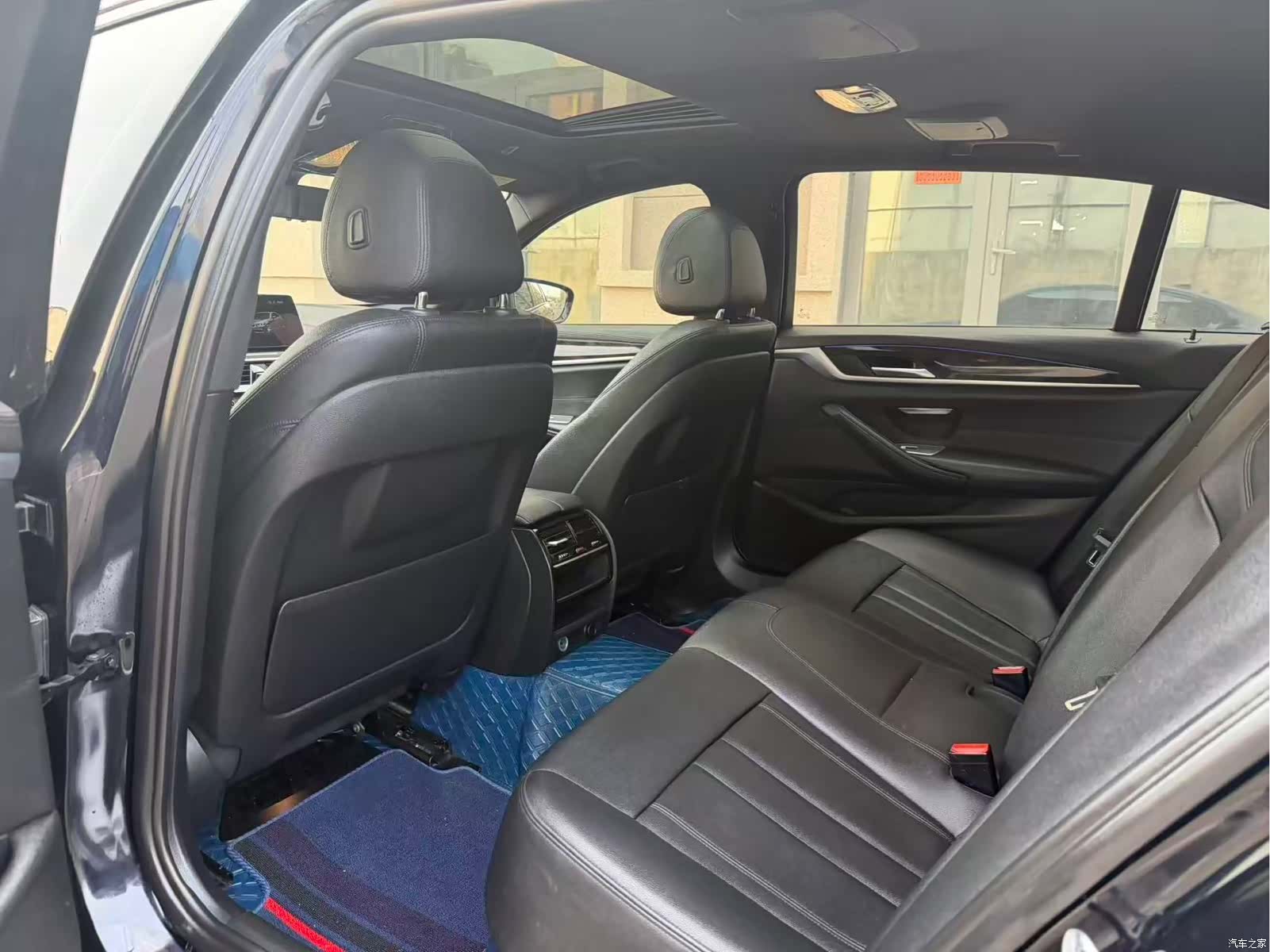 BMW 5 Series, 2018 все фото