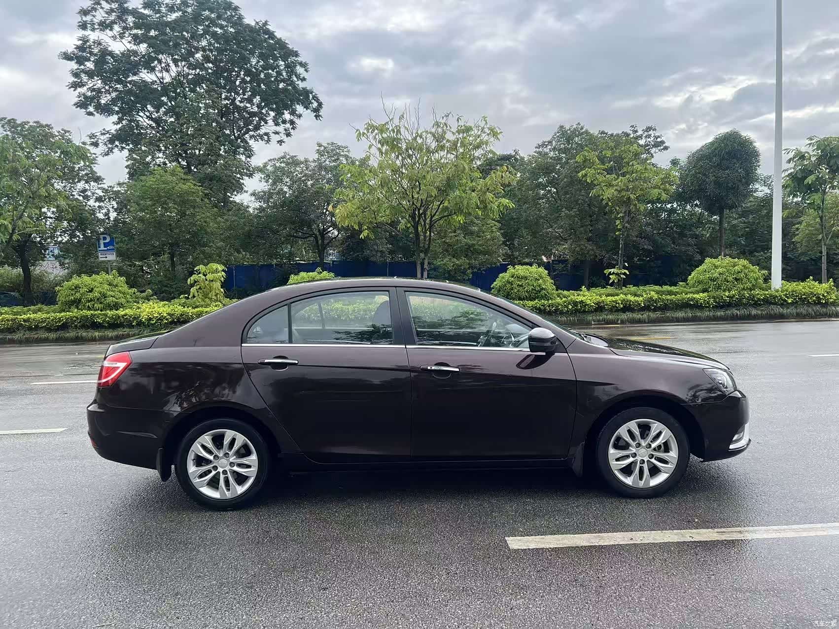Geely Emgrand, 2015 7