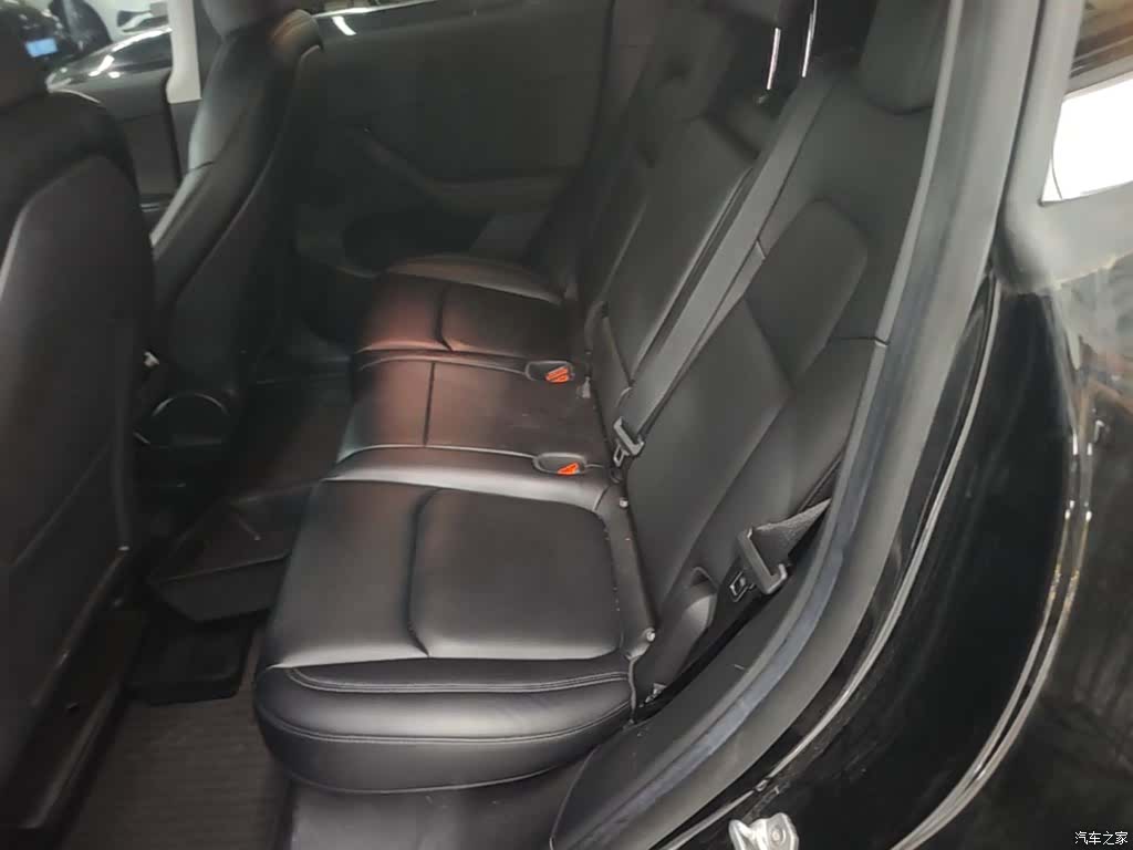 Tesla Model Y, 2022 17