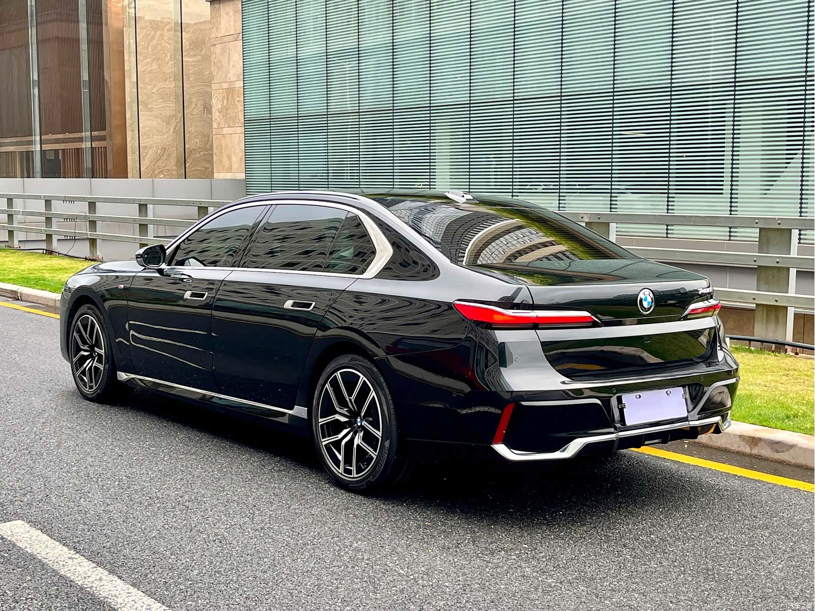BMW 7 Series, 2023 4