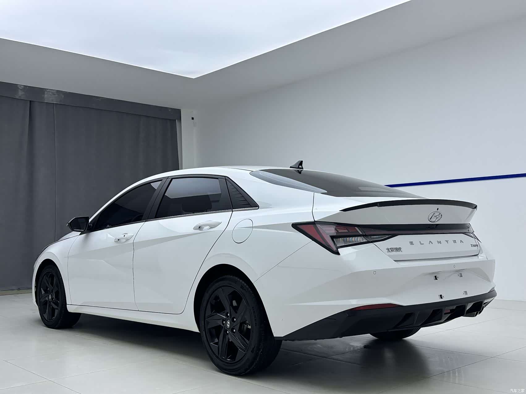 Hyundai Elantra, 2023 4