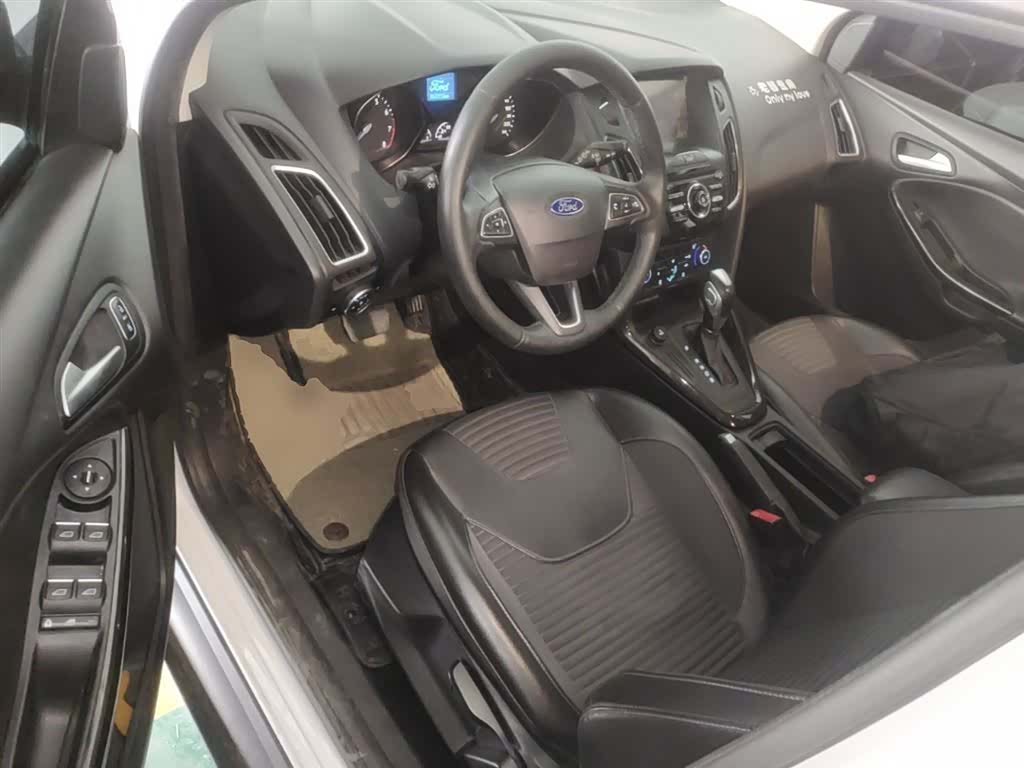 Ford Focus, 2016 22
