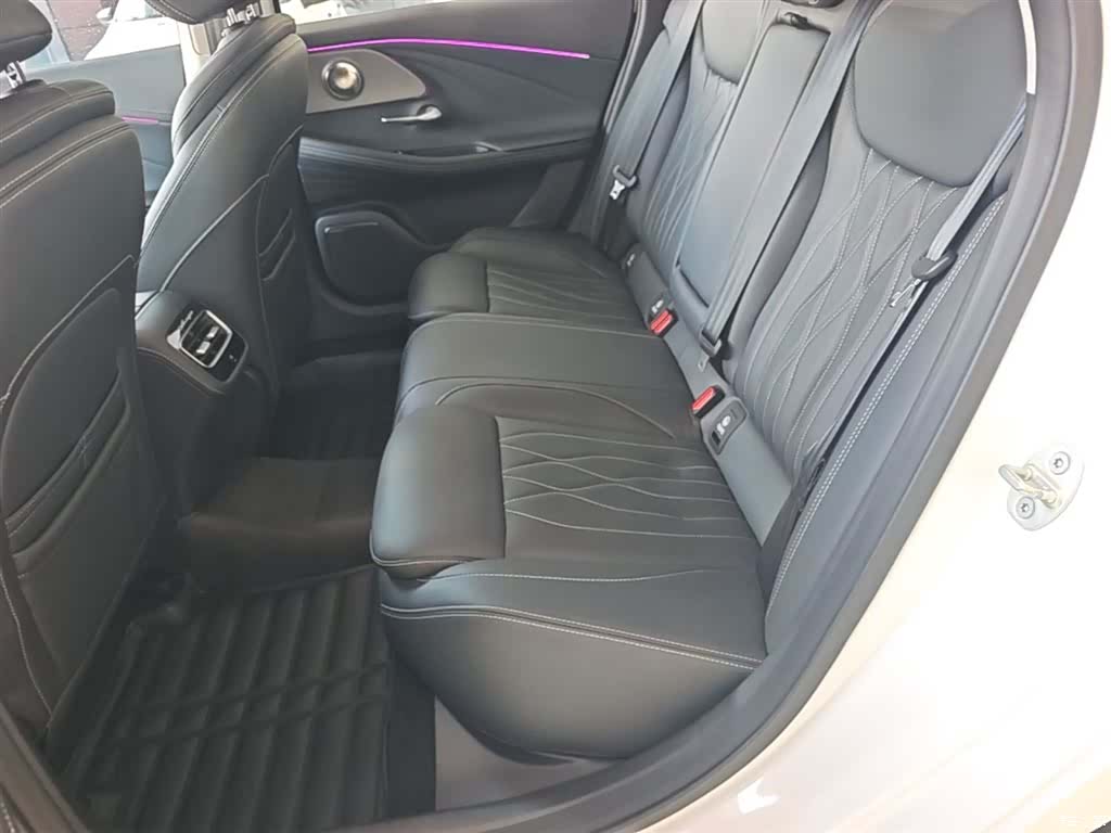Chery Arrizo 8, 2025 17