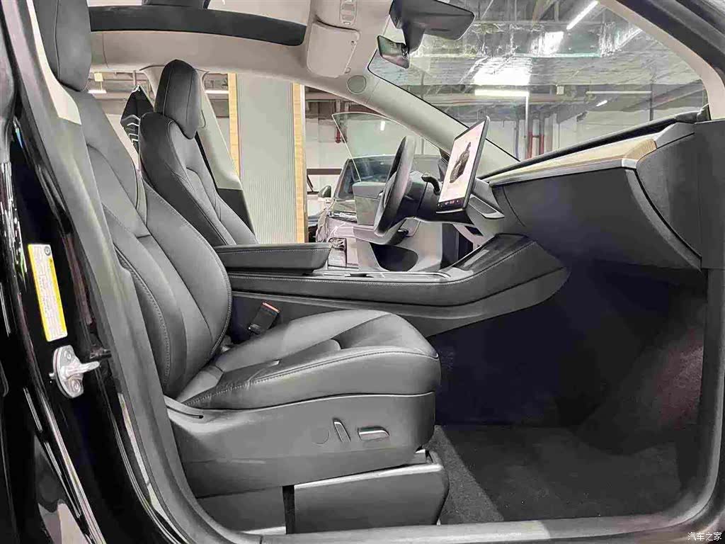 Tesla Model Y, 2022 12