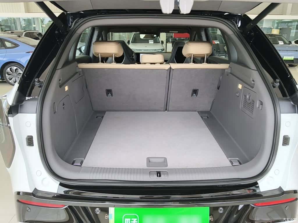 Hongqi 08, 2025 19