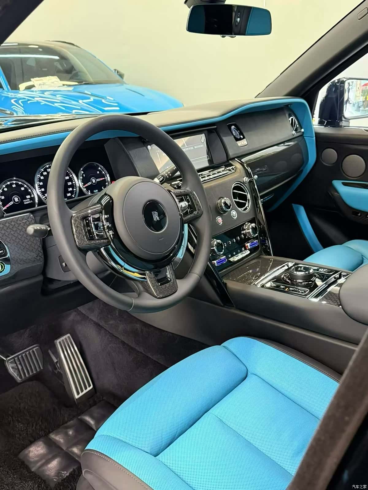 Rolls-Royce Cullinan, 2022 все фото