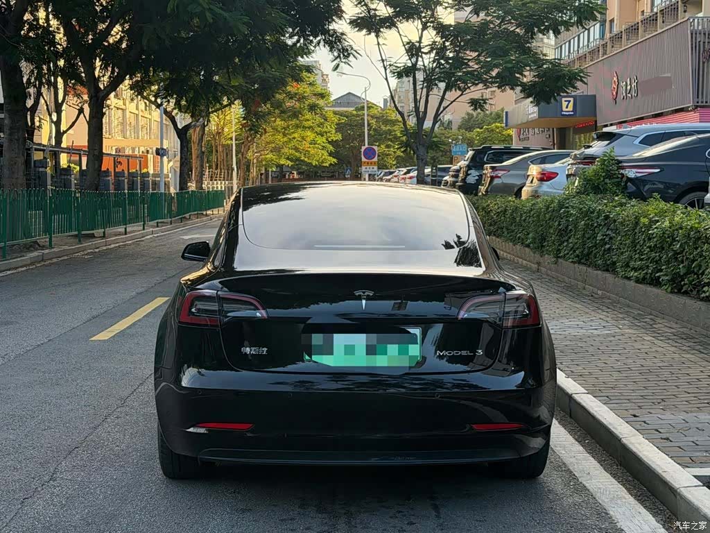 Tesla Model 3, 2022 12