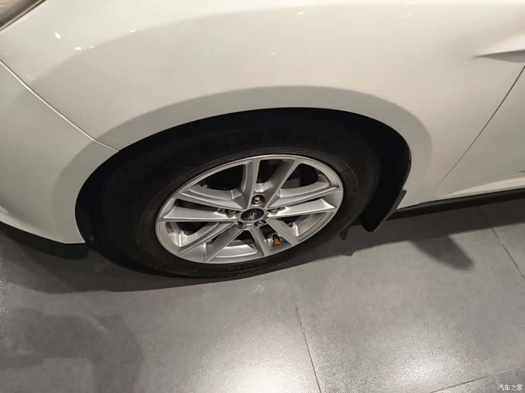 Ford Focus, 2016 23
