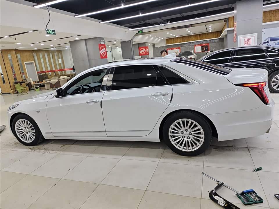 Cadillac CT6