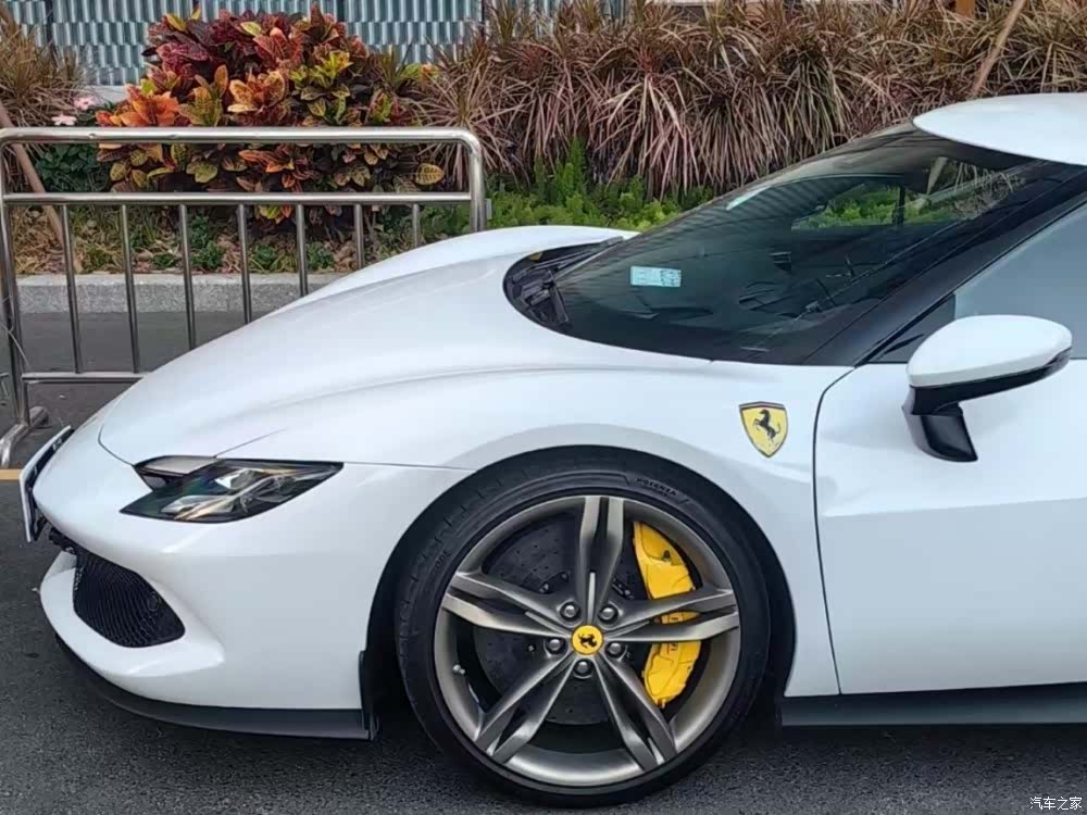 Ferrari 296, 2023 6