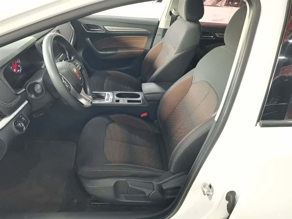 Roewe i6, 2019 15