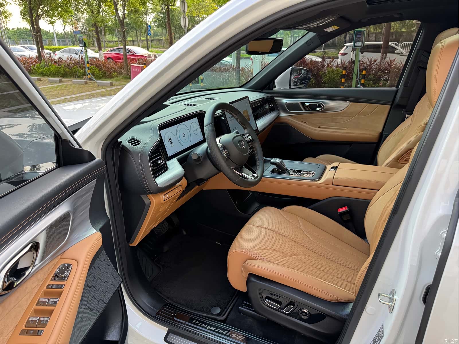 Trumpchi ES9, 2025 все фото