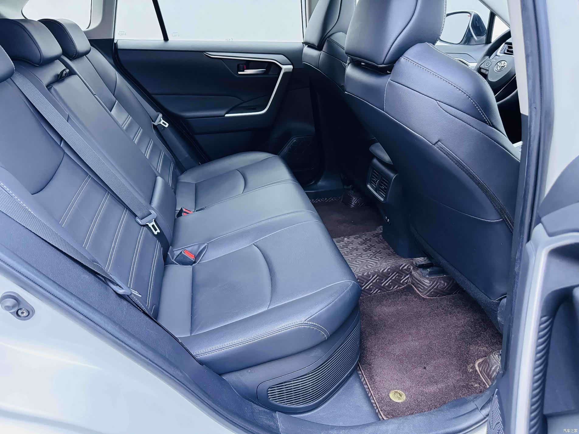 Toyota Wildlander, 2021 9