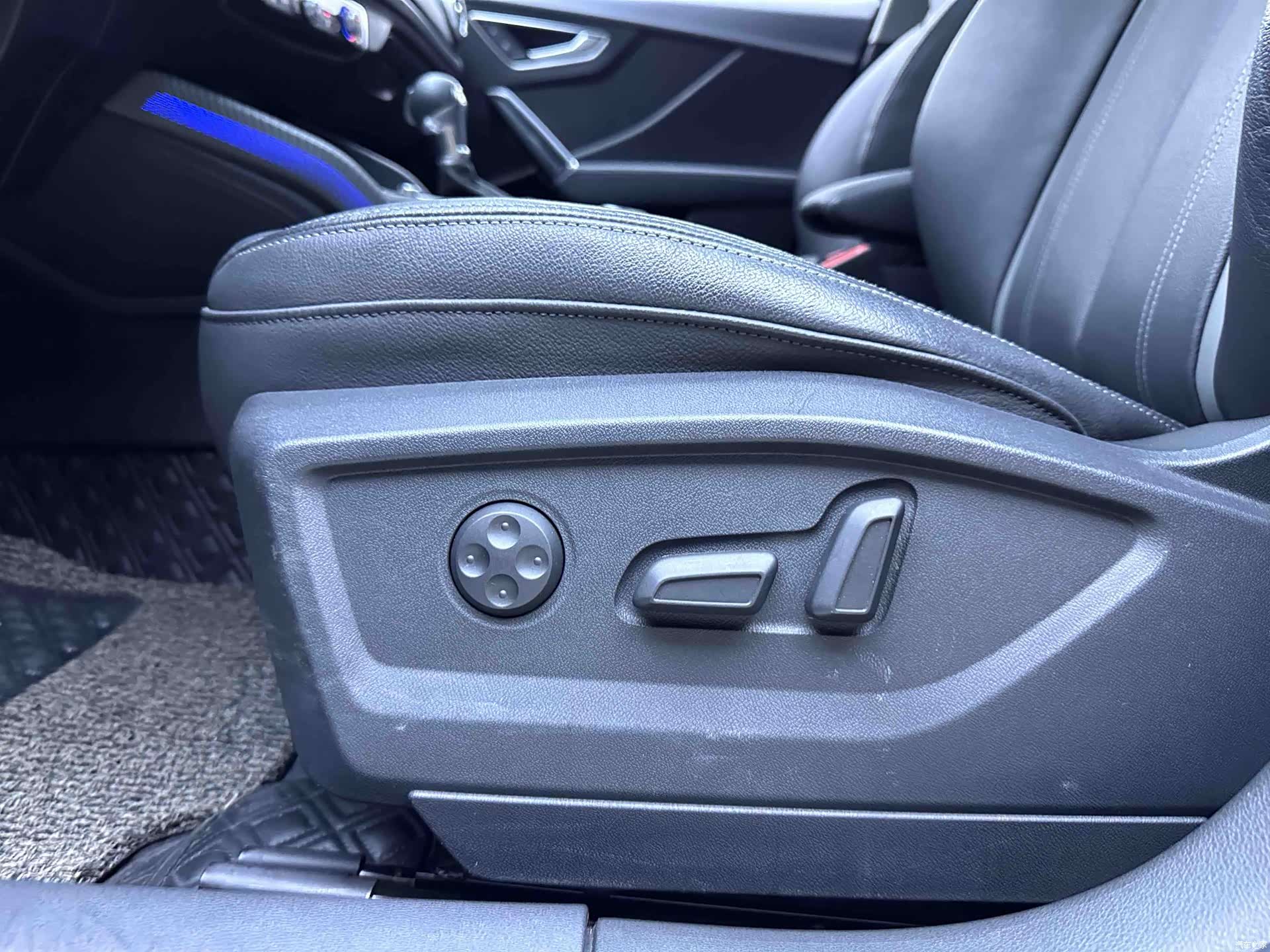 Audi Q2L, 2021 18