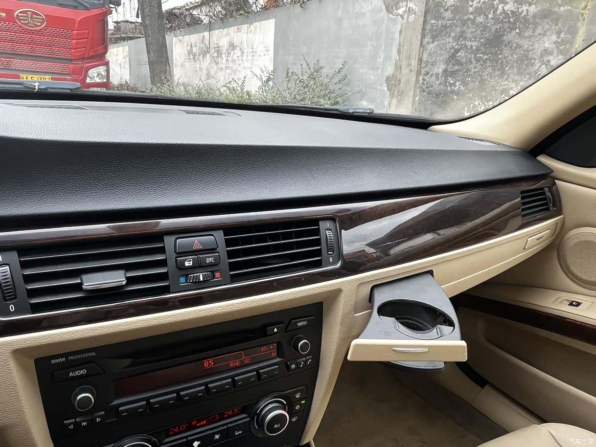 BMW 3 Series, 2010 10