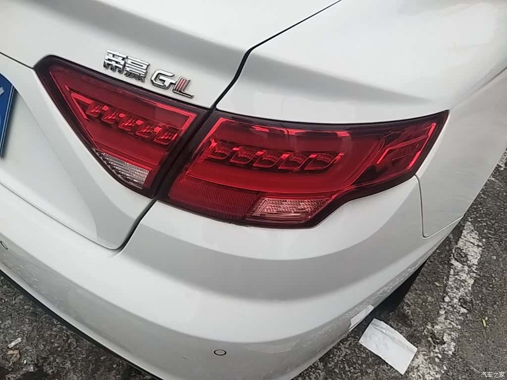 Geely Emgrand, 2017 8