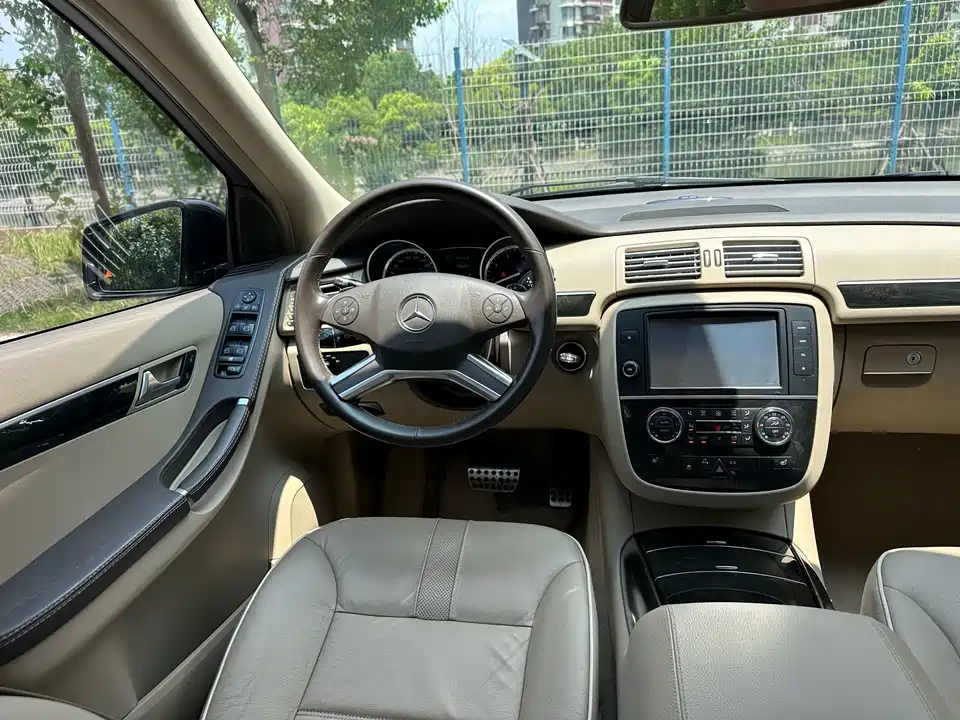 Mercedes-Benz R-class