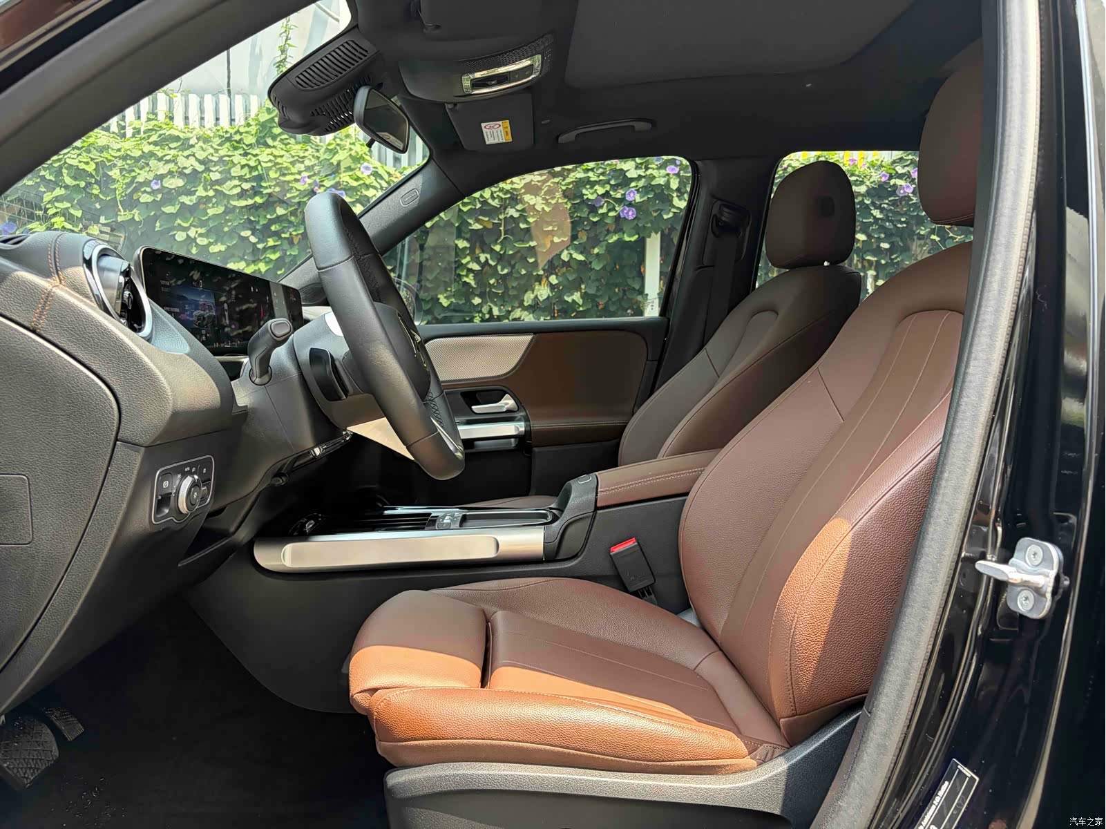 Mercedes-Benz GLB, 2024 21