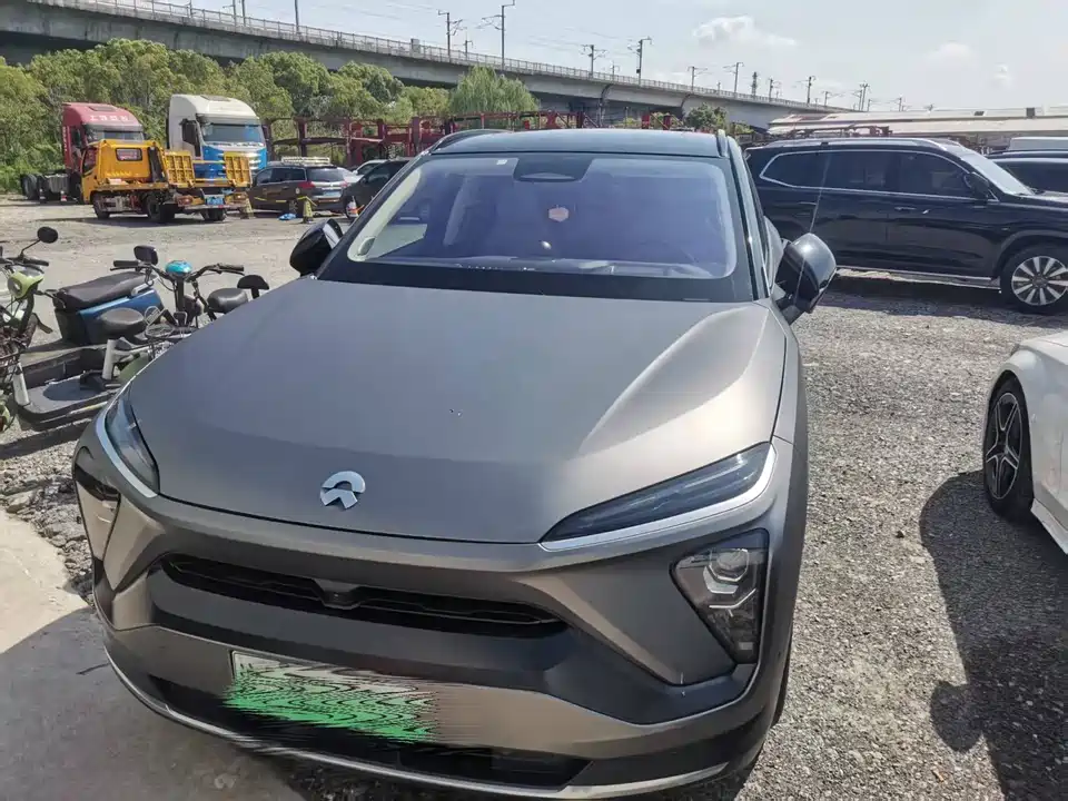 NIO ES6
