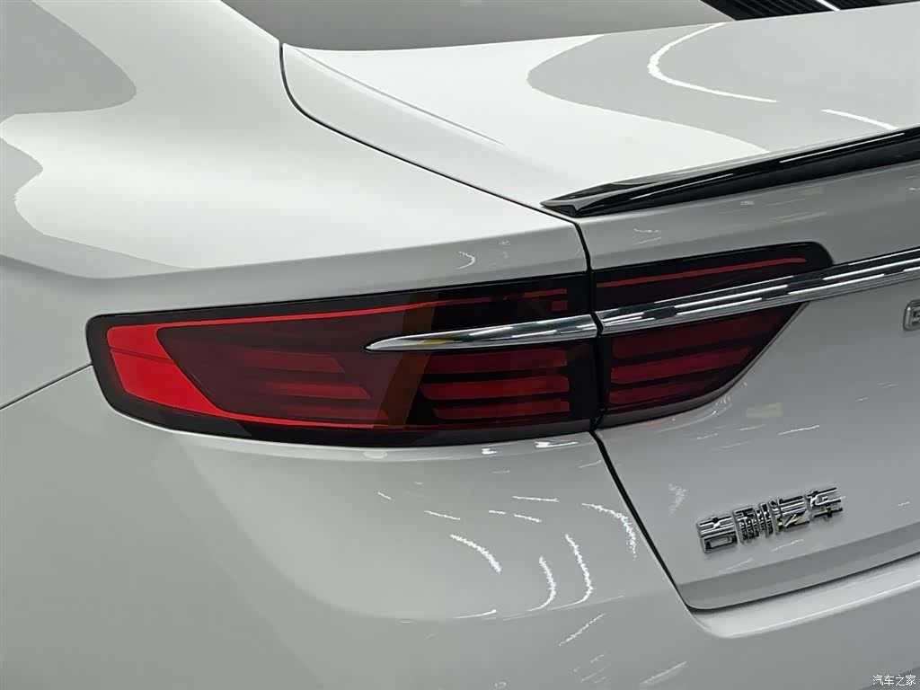 Geely Preface, 2026 10