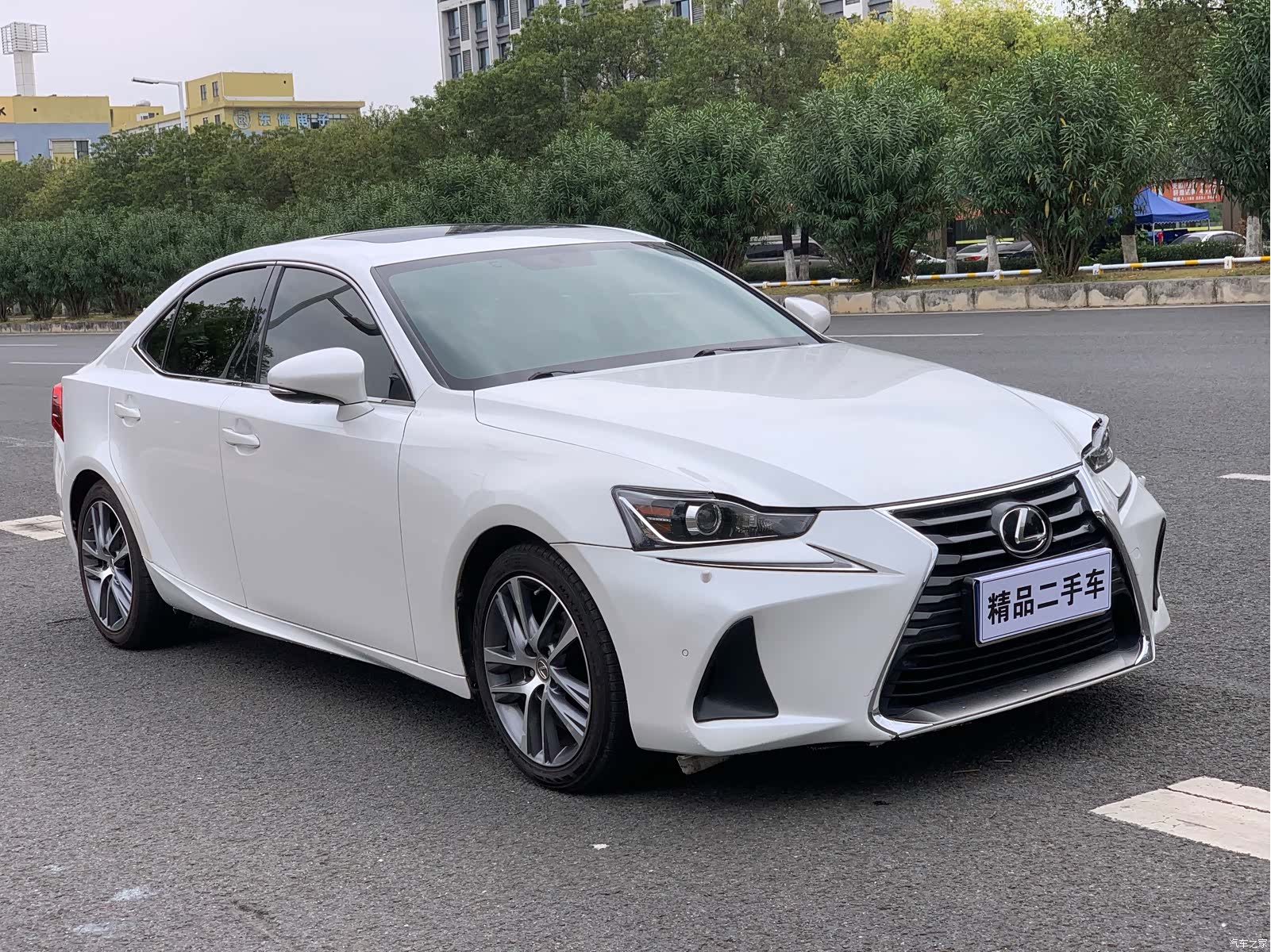 Lexus IS, 2018 3