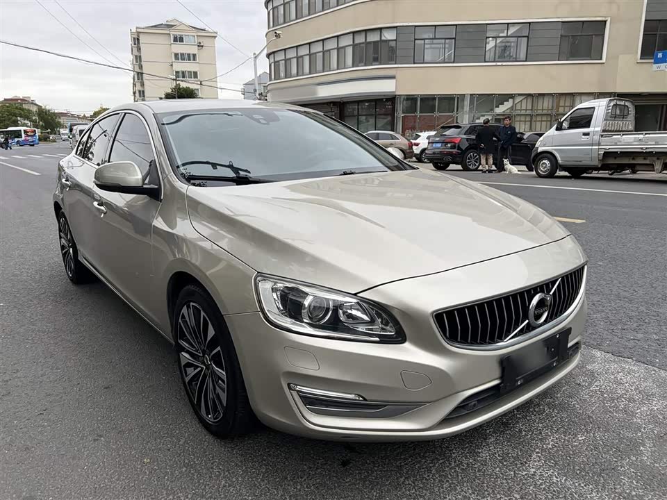 Volvo S60
