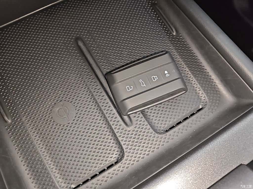 Tank 300, 2025 9