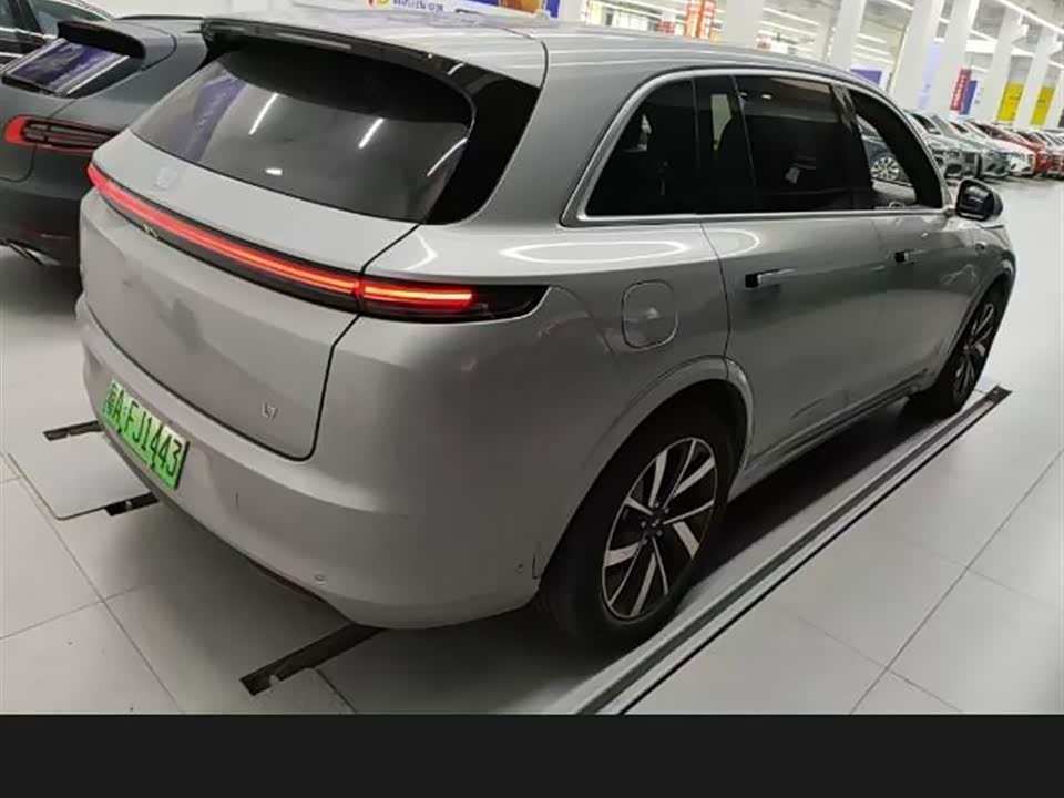 Li Auto Ideal L7