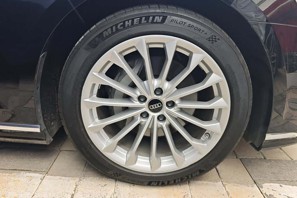 Audi A8L, 2023 6