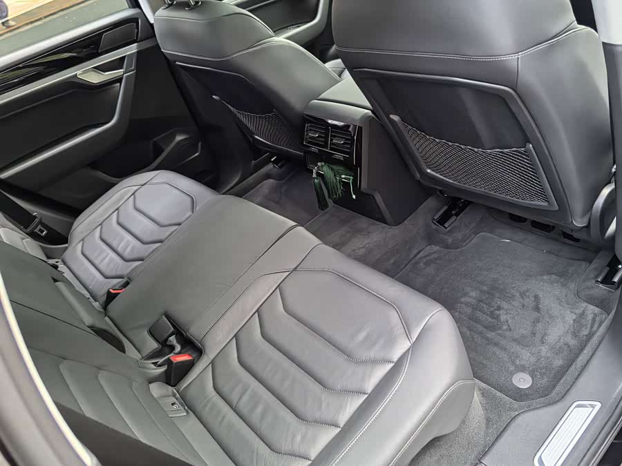 Volkswagen Touareg 2019, фото 19