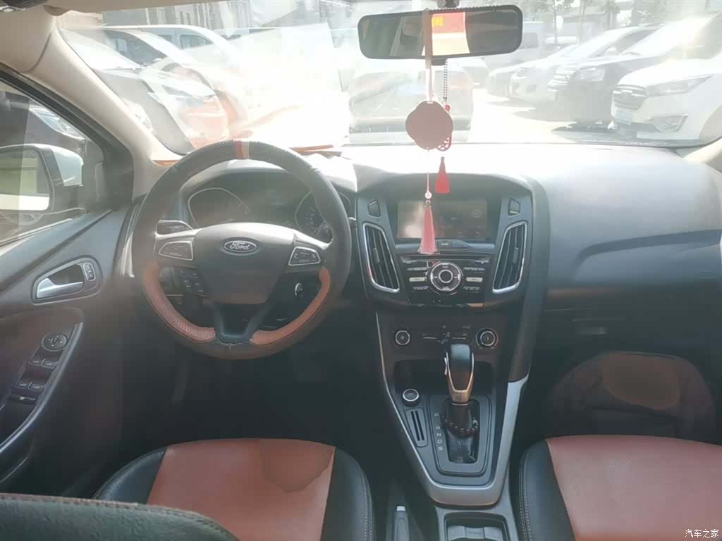 Ford Focus, 2017 10