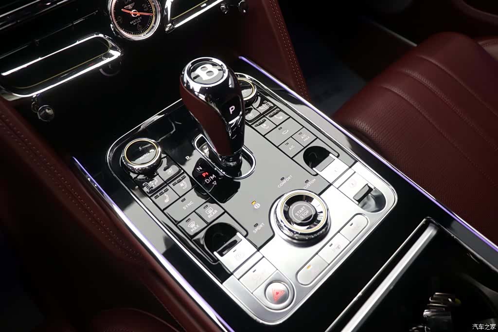 Bentley Flying Spur, 2023 15