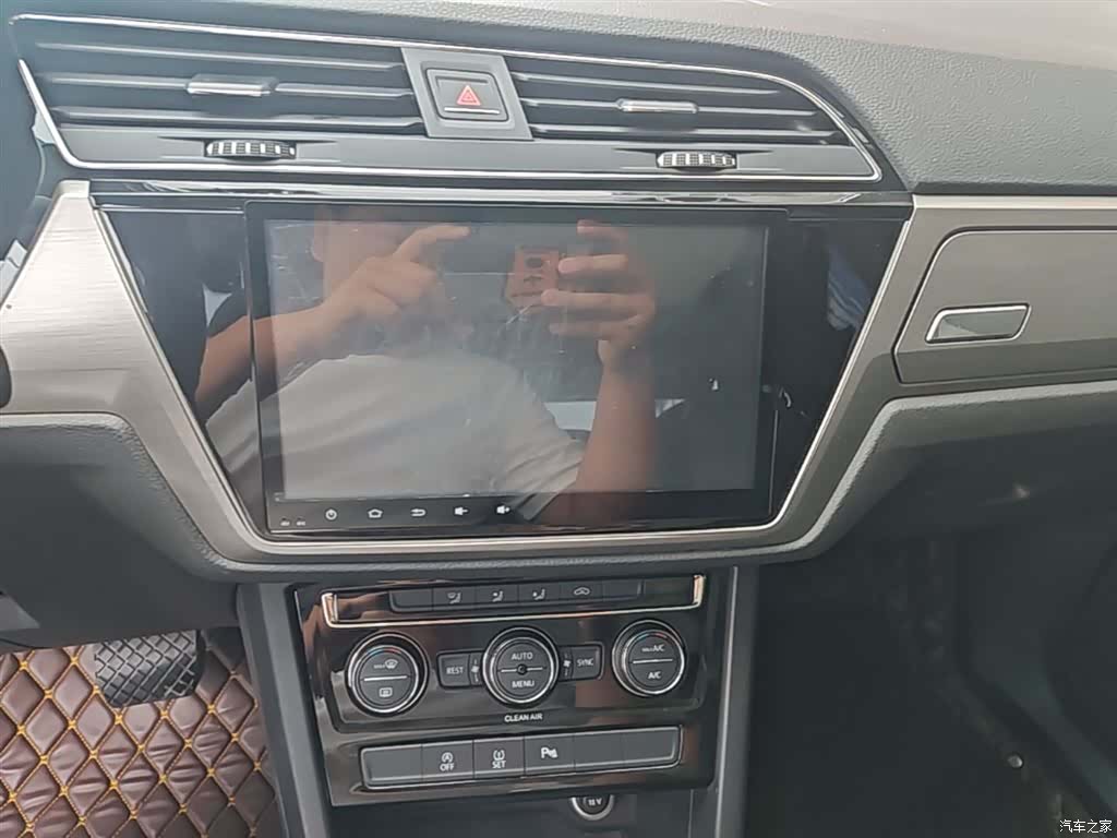 Volkswagen L, 2017 13